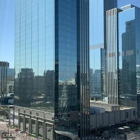 Квартира С Видом На Abu Dhabi Plaza Akmola Esterno foto